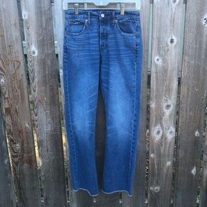 Abercrombie & Fitch Ames Boyfriend Jeans 24